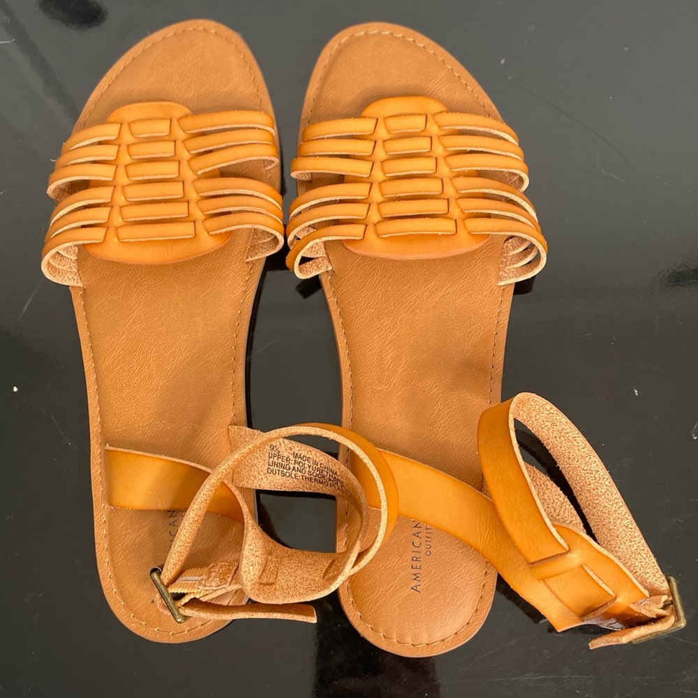 American Eagle Sandals